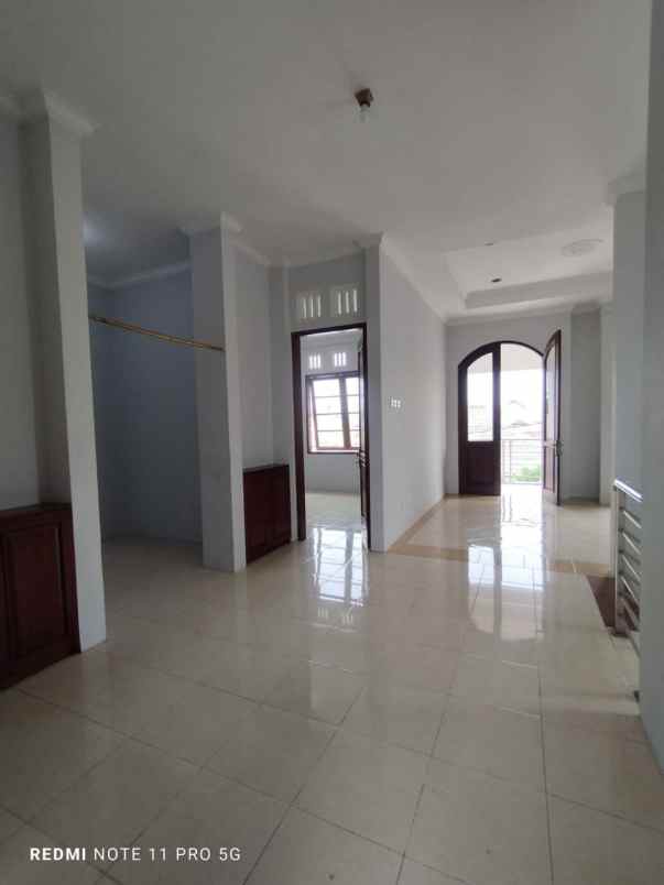 dijual rumah buki