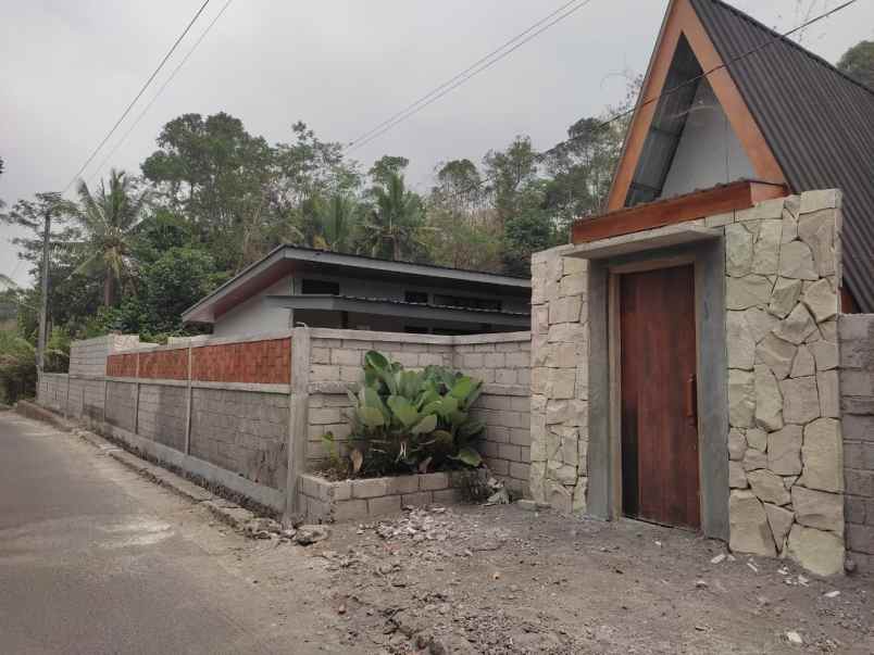 dijual rumah candibinangun