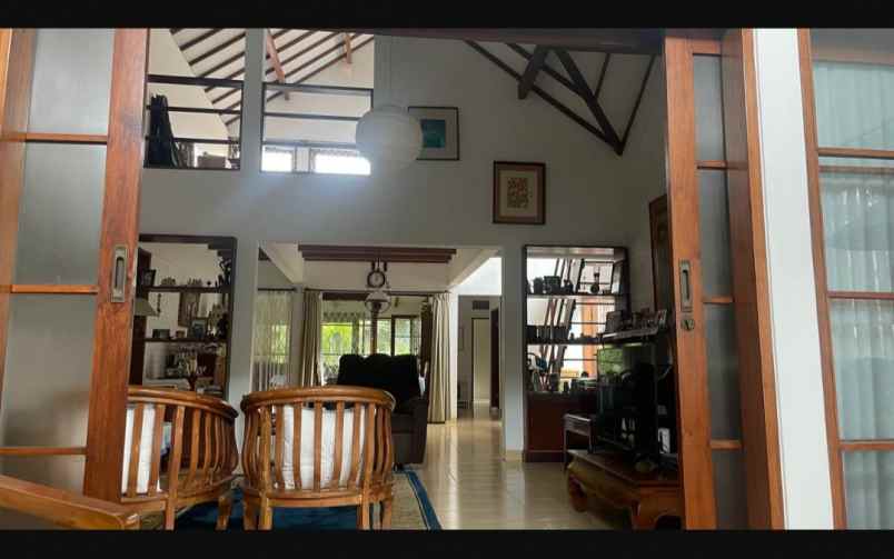 dijual rumah cigadung