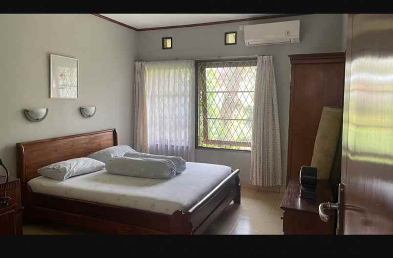 dijual rumah cigadung