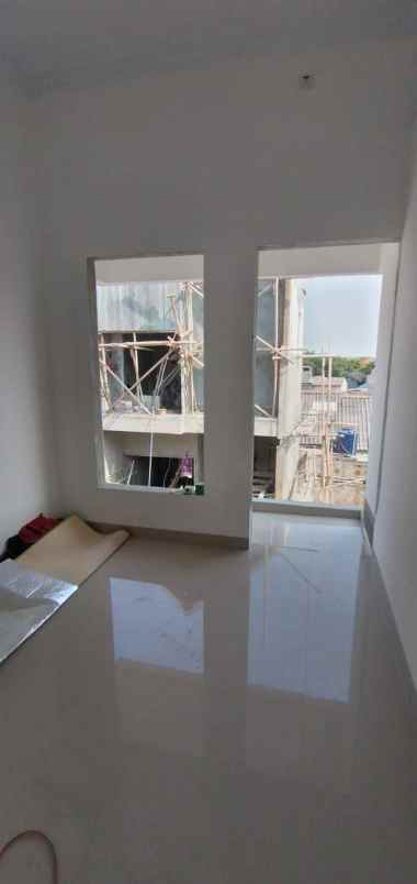 dijual rumah cijantung