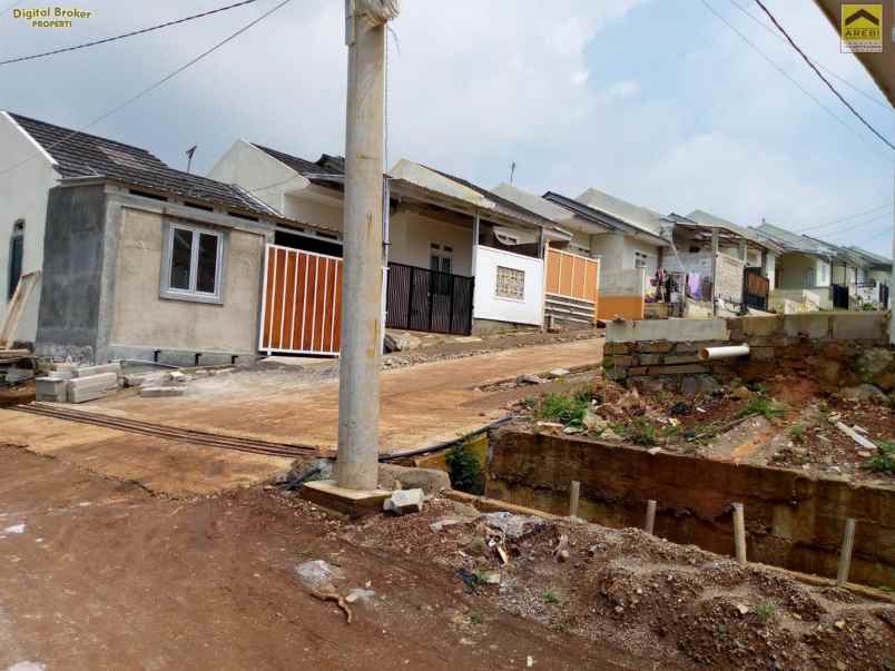 dijual rumah cikahuripan cimanggung