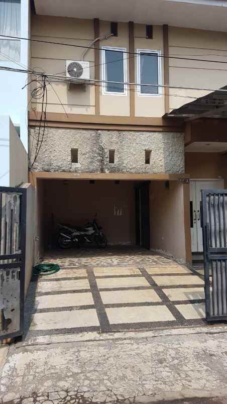 dijual rumah cipinang indah