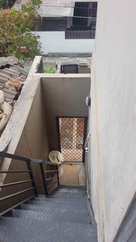 dijual rumah cipinang indah