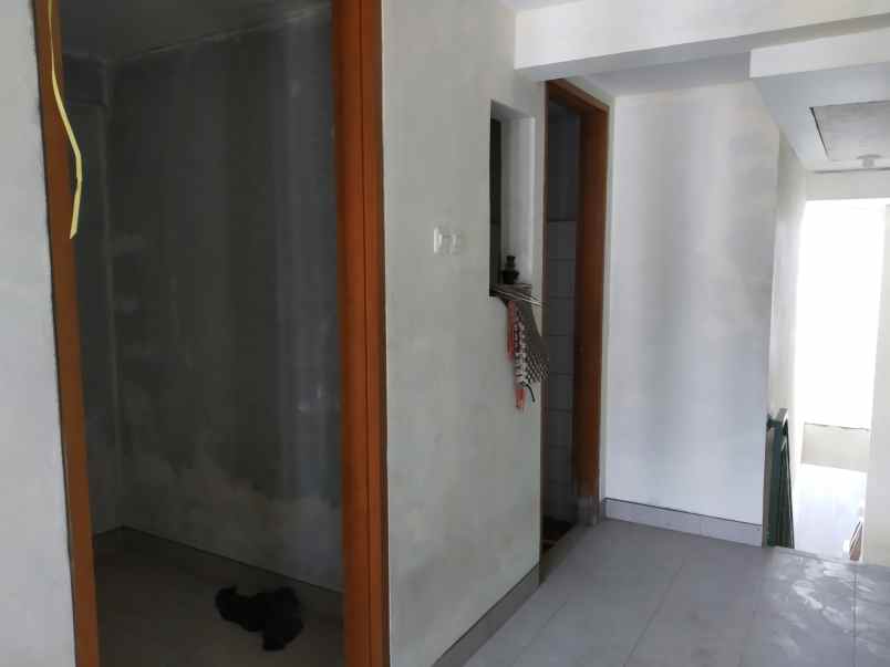 dijual rumah ciputat iain