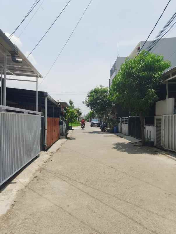 dijual rumah cisaranten kulon