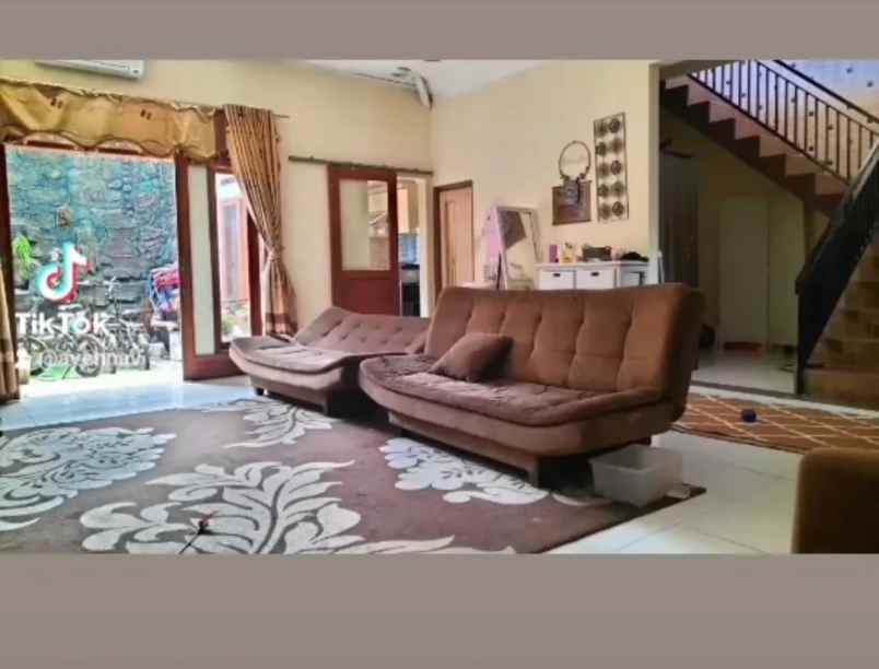 dijual rumah cisaranten wetan arcamanik