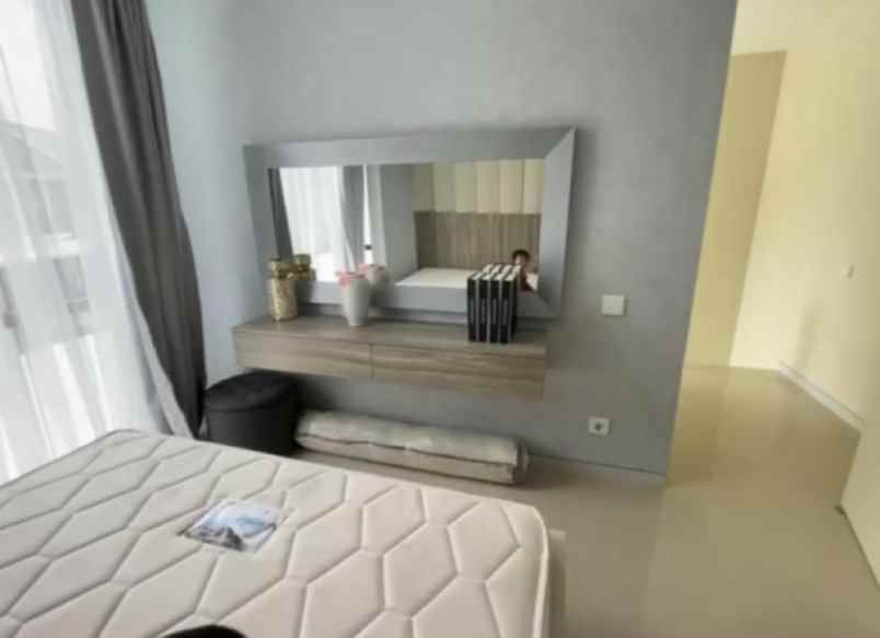 dijual rumah citra grand