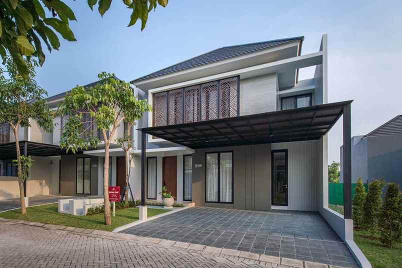 dijual rumah citraland surabaya