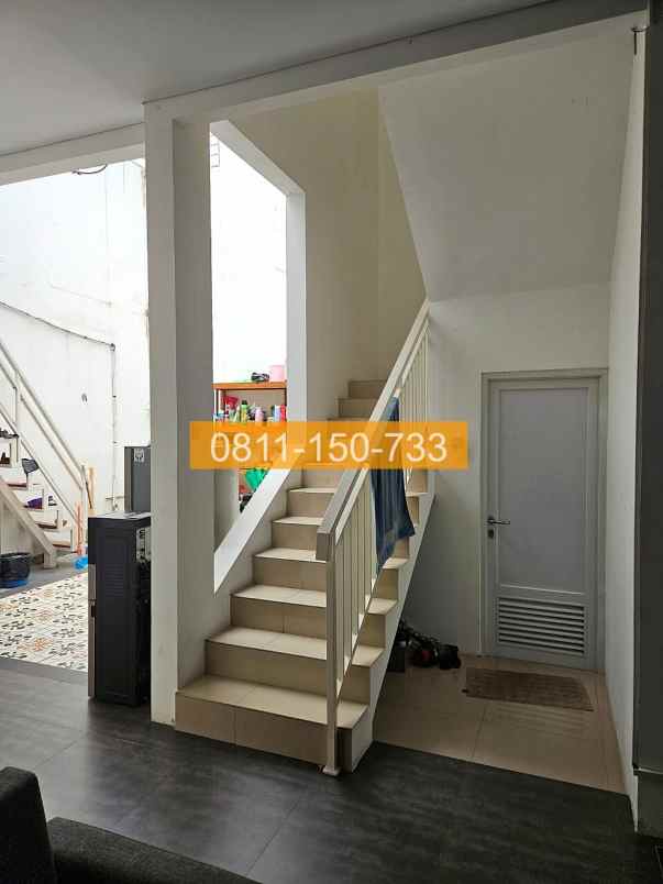 dijual rumah cluster cawang de arafat