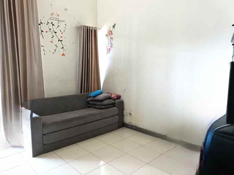 dijual rumah cluster ebony green ara