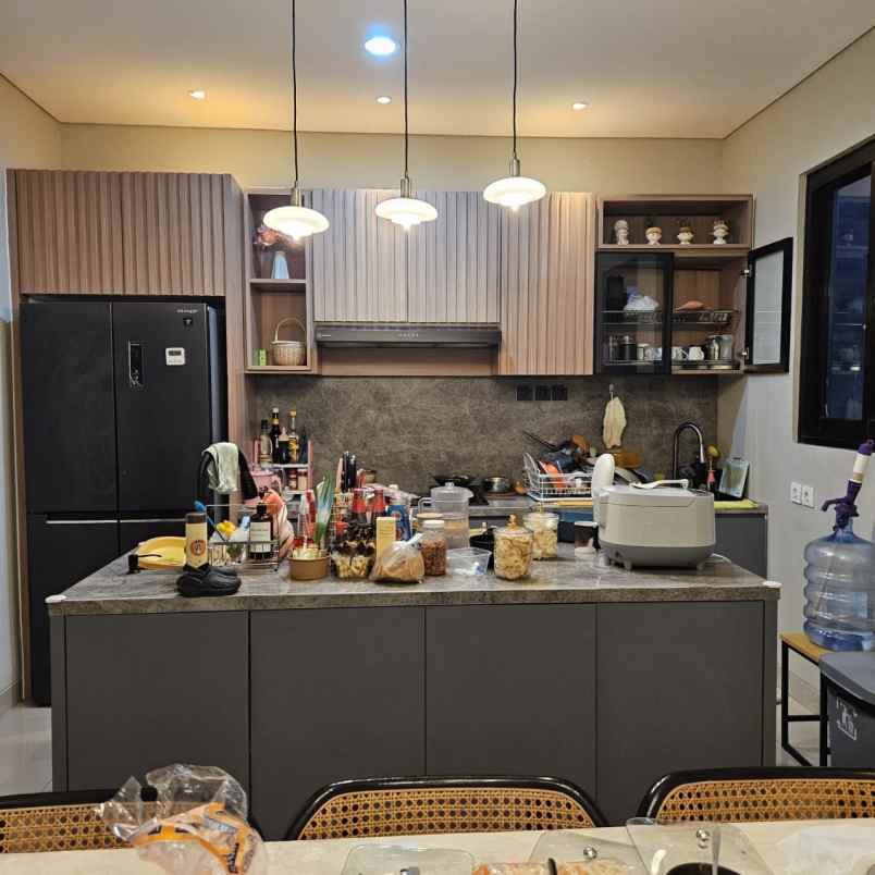 dijual rumah cluster la seine jakarta