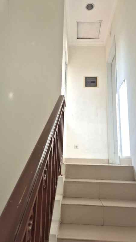 dijual rumah cluster la seine jgc