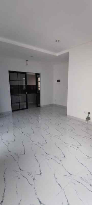 dijual rumah cluster margonite lavon ii