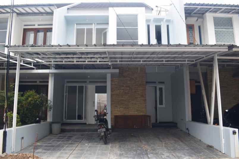 dijual rumah cluster pesona harapan