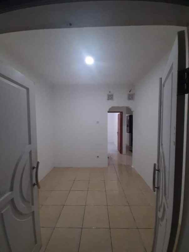 dijual rumah cluster puri cinere depok