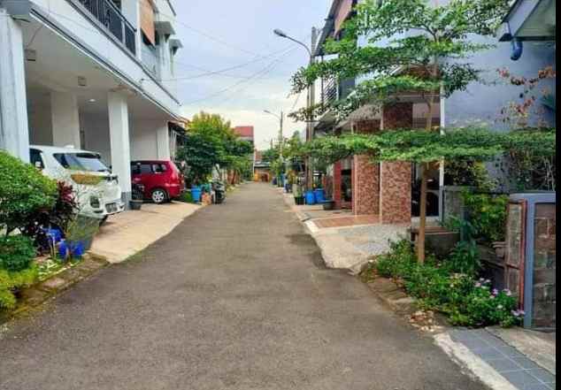 dijual rumah cluster puri cinere depok