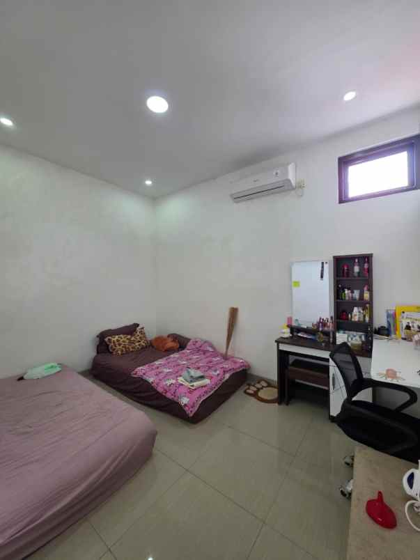 dijual rumah cluster taman sari kota