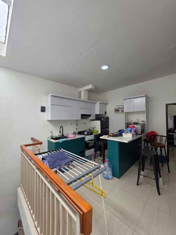 dijual rumah cluster taman sari kota