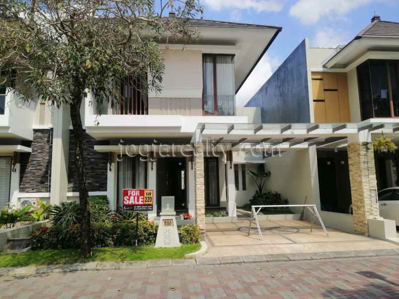 dijual rumah condongcatur depok sleman