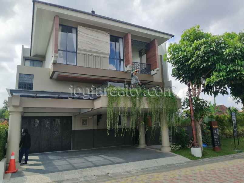 dijual rumah condongcatur depok sleman