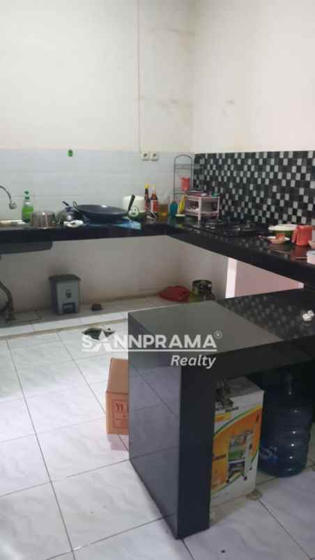 dijual rumah dan kios di vila pertiwi cilodong depok
