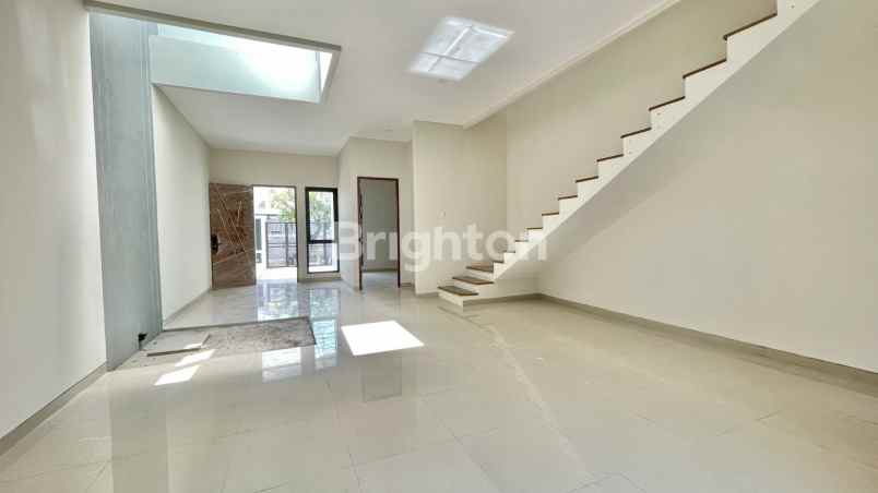 dijual rumah darmo permai timur