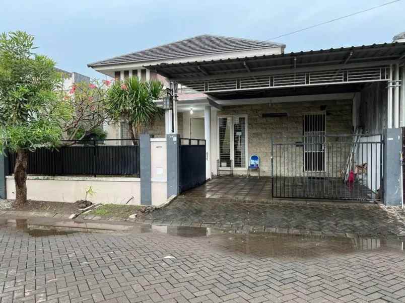 dijual rumah delta sari baru jl delta