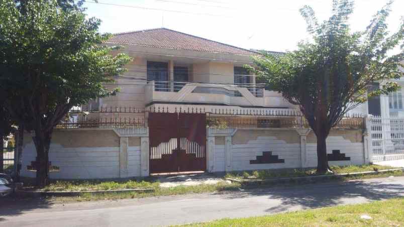 dijual rumah dharmahusada indah