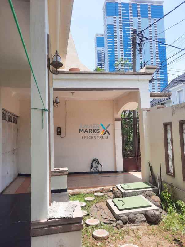 dijual rumah di dharmahusada indah timur baguss