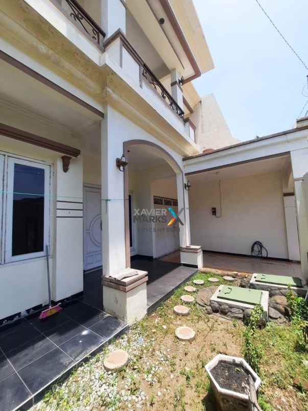 dijual rumah di dharmahusada indah timur baguss