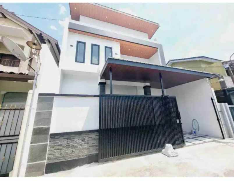 dijual rumah di fajar indah solo