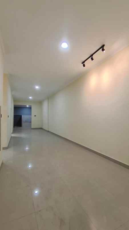 dijual rumah di perumahan taman harapan baru bekasi
