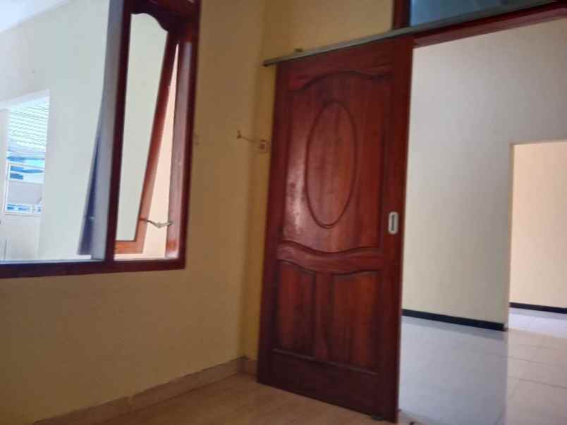 dijual rumah di pondok maritim indah surabaya barat