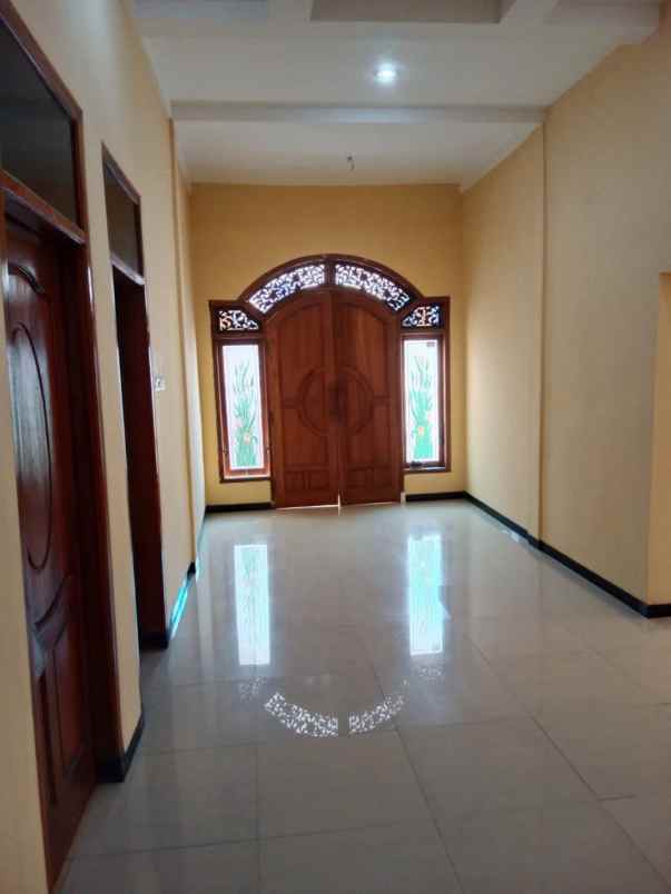 dijual rumah di pondok maritim indah surabaya barat
