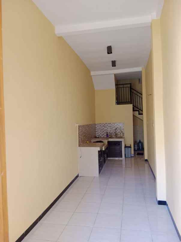 dijual rumah di pondok maritim indah surabaya barat