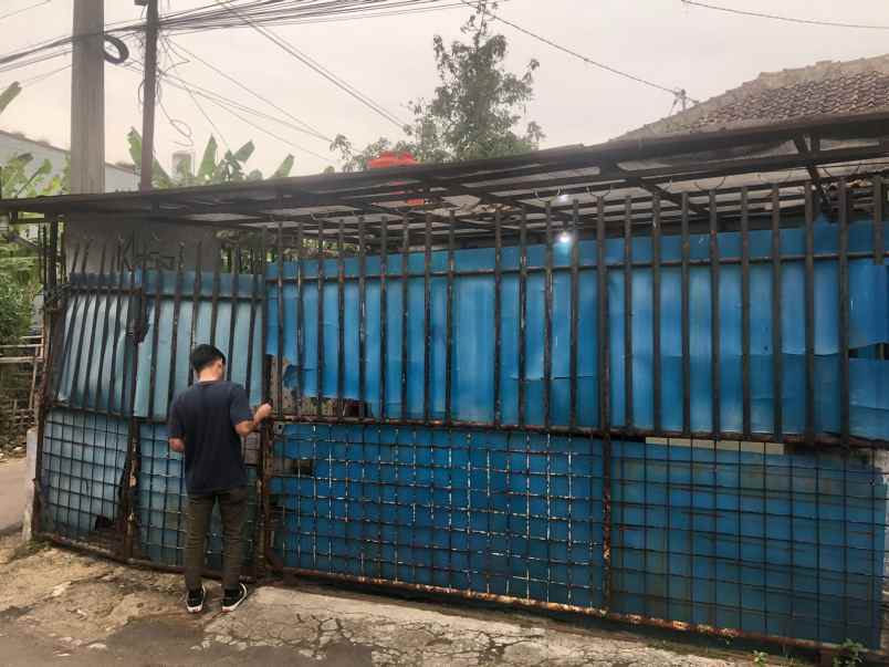 dijual rumah dijual rumah di jl tutwuri