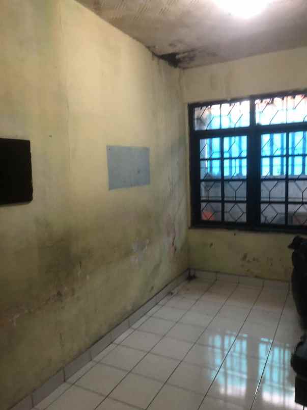 dijual rumah dijual rumah di jl tutwuri