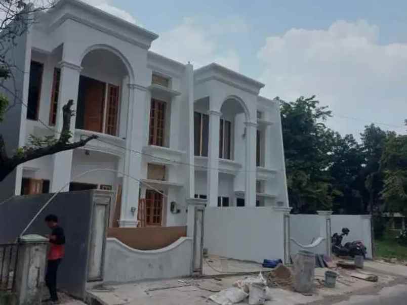 dijual rumah duren sawit
