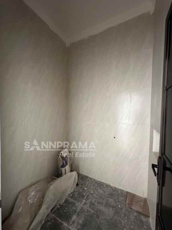 dijual rumah duren seribu