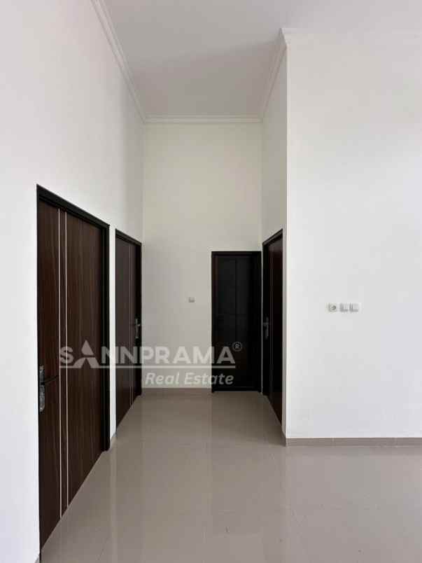 dijual rumah duren seribu