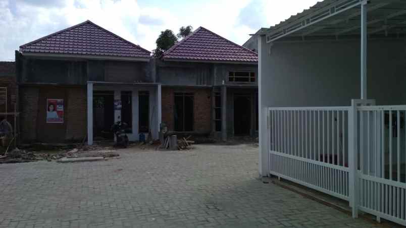 dijual rumah exclusive dekat rcw dan kampus usu