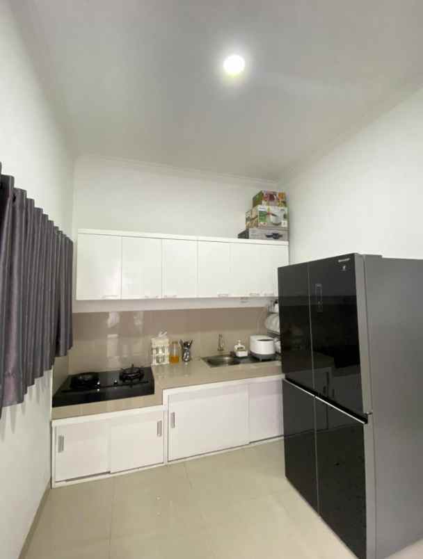 dijual rumah full furnish di kota bandung