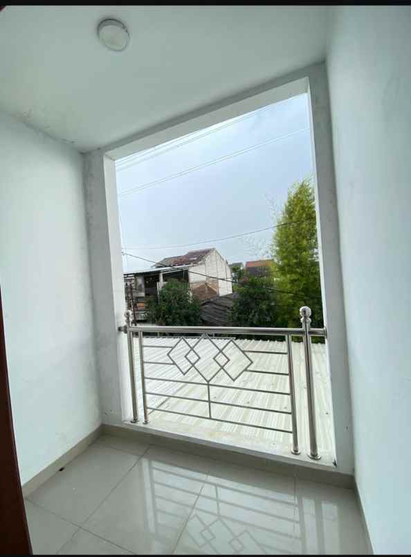 dijual rumah full furnish di kota bandung