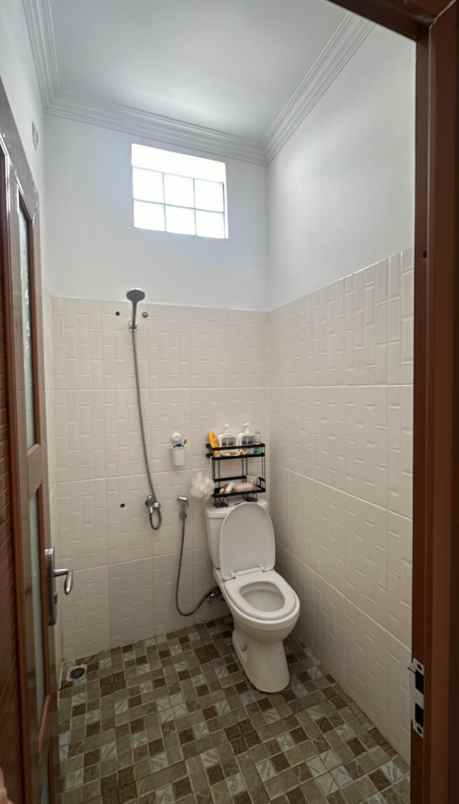 dijual rumah full furnish di kota bandung