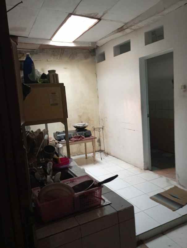 dijual rumah gandaria