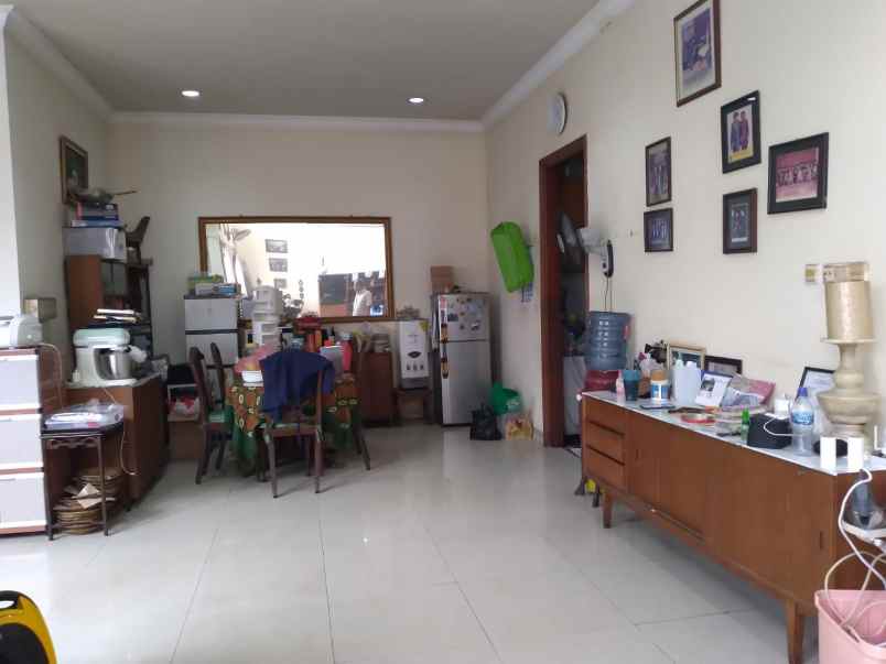 dijual rumah gandaria kramat pela