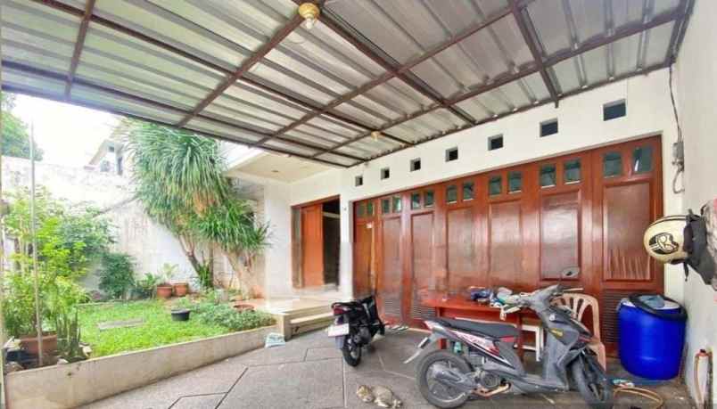 dijual rumah gandaria kramat pela