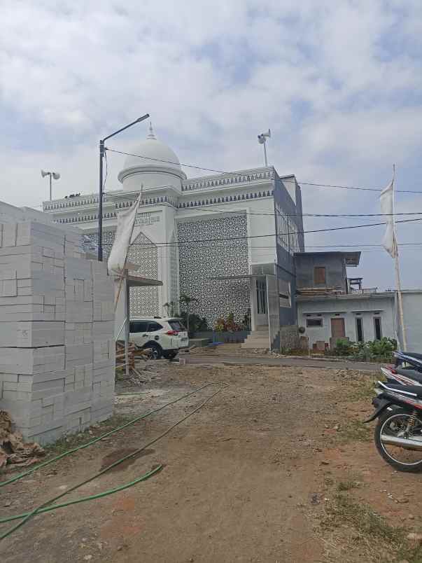 dijual rumah graha cakraningati