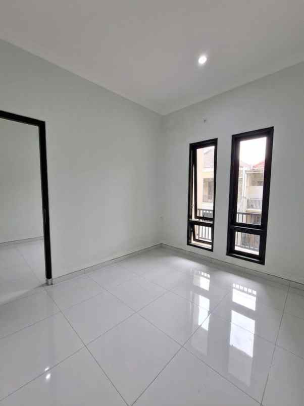 dijual rumah graha sampurna indah